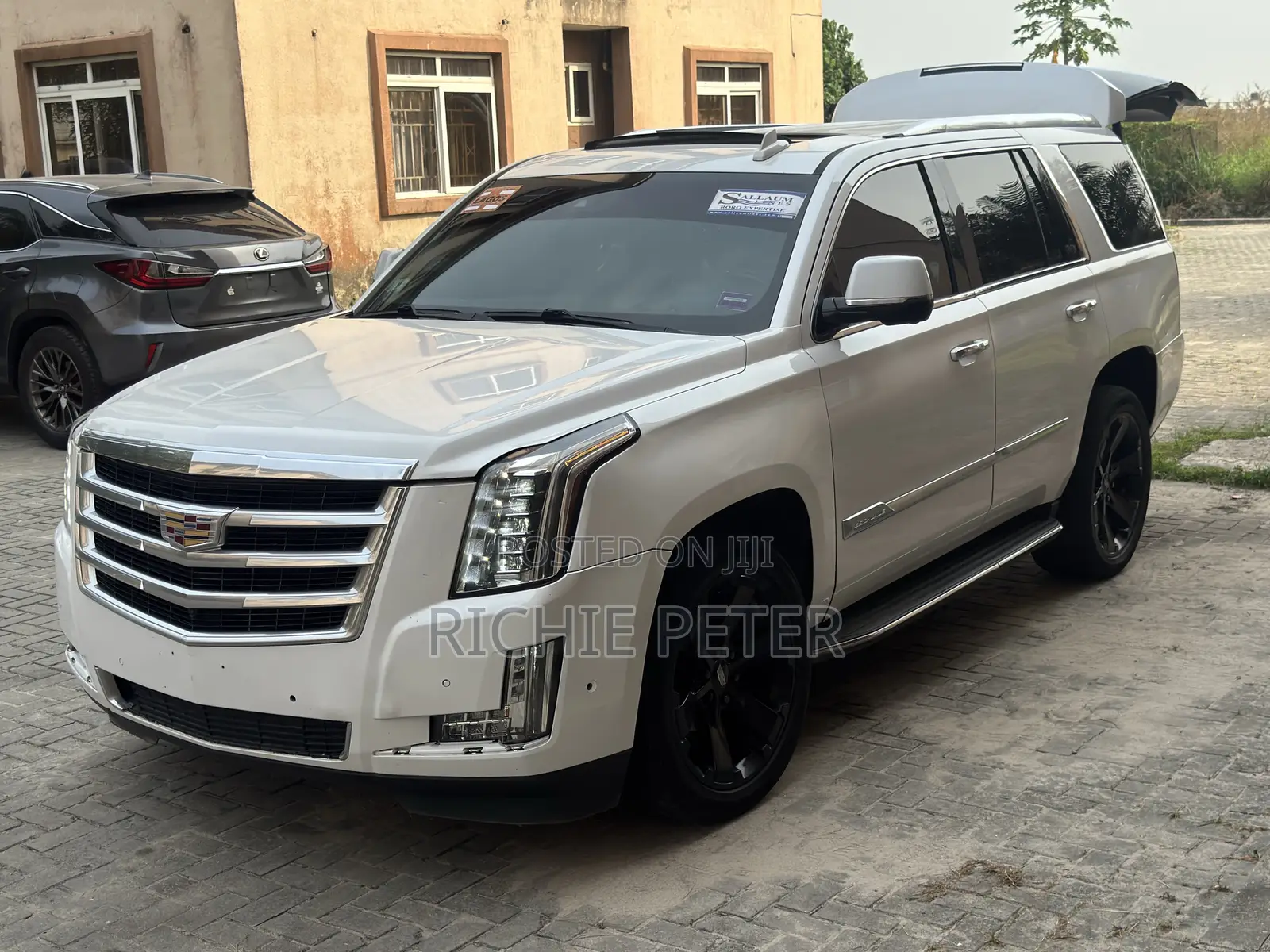 Cadillac Escalade 2018 White
