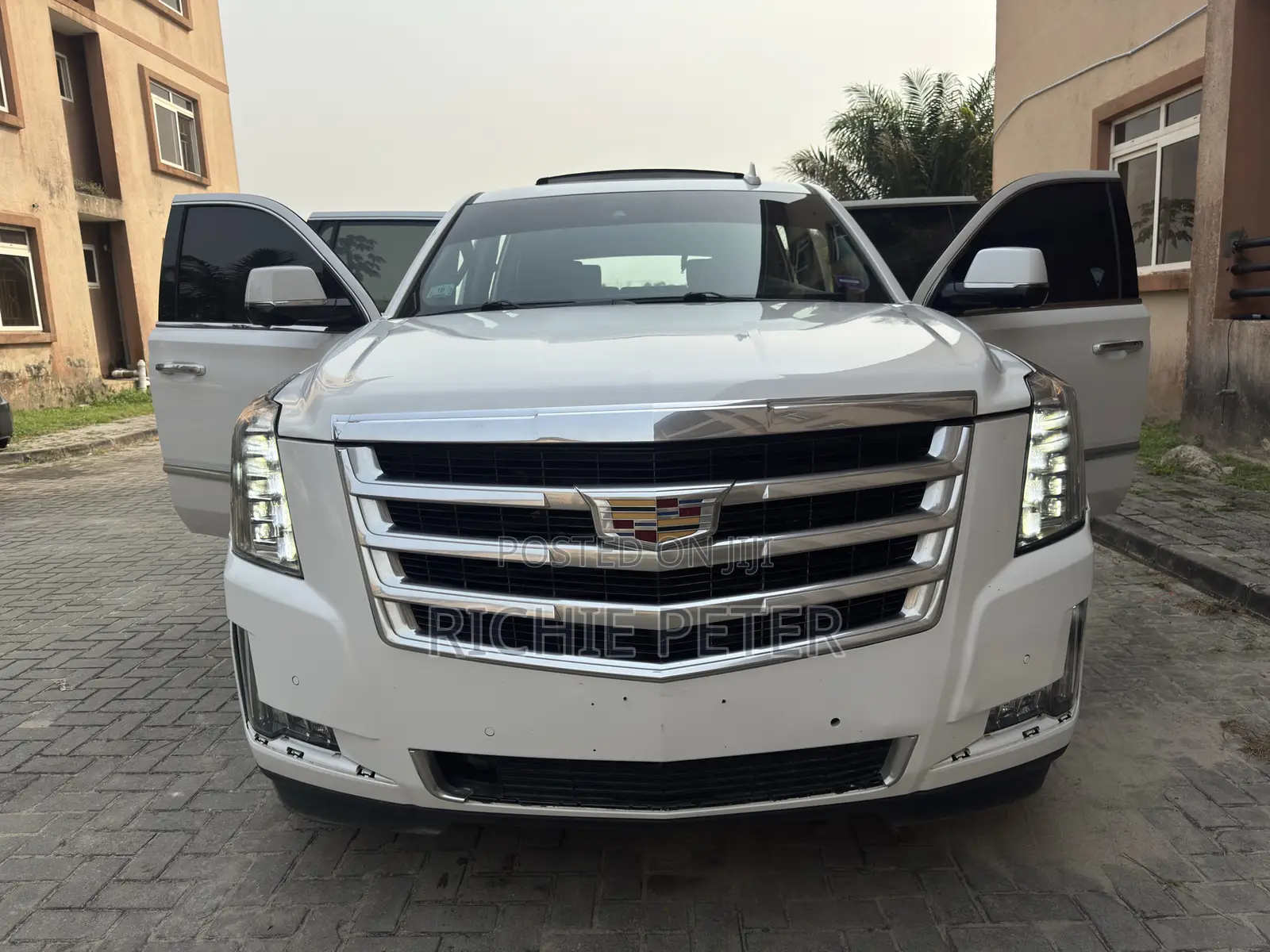 Cadillac Escalade 2018 White