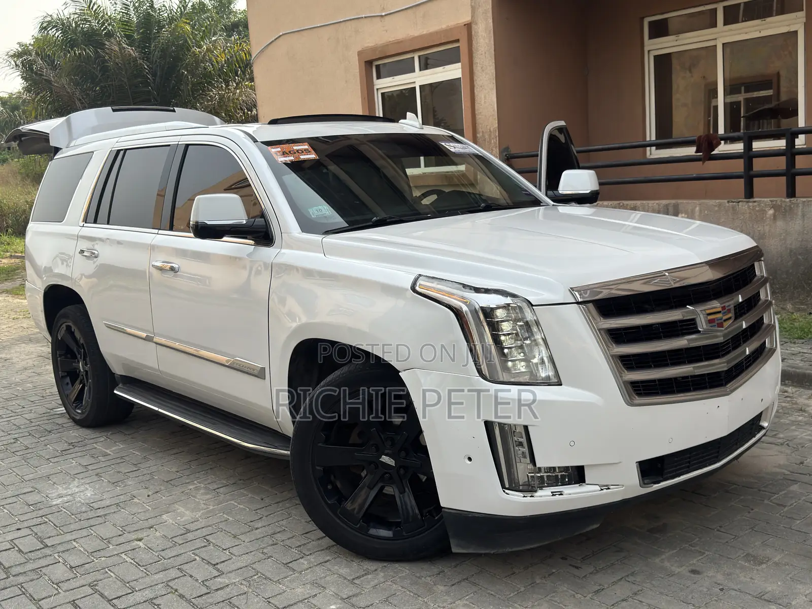 Cadillac Escalade 2018 White