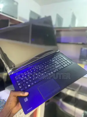 New Laptop Toshiba Satellite Pro C650 8GB Intel Core I5 HDD+SSD 700GB