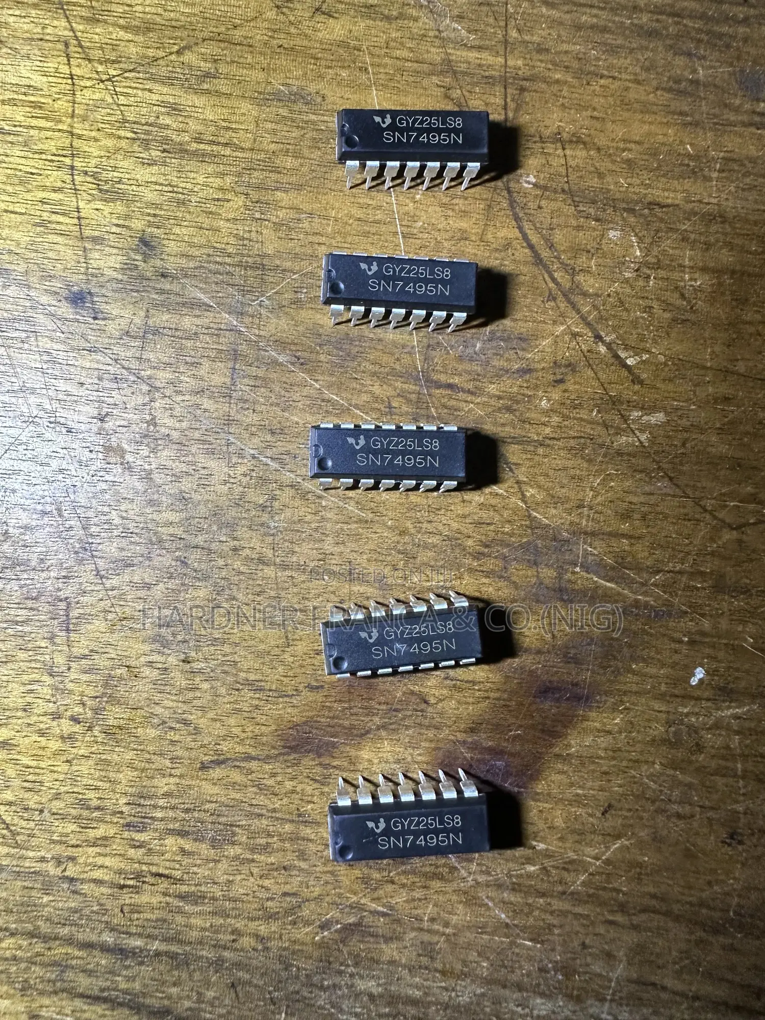 4-bit Shift Register Ic 7495