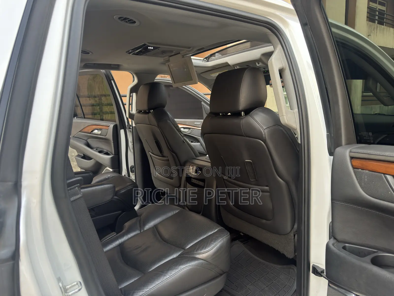 Cadillac Escalade 2018 White