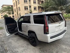 Cadillac Escalade 2018 White
