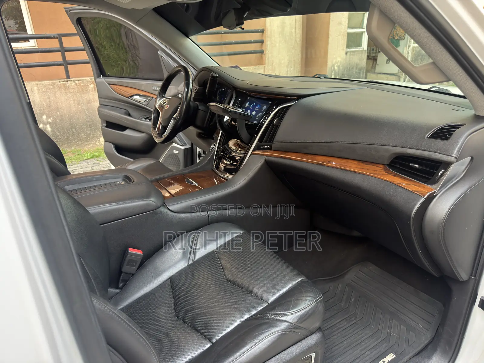 Cadillac Escalade 2018 White