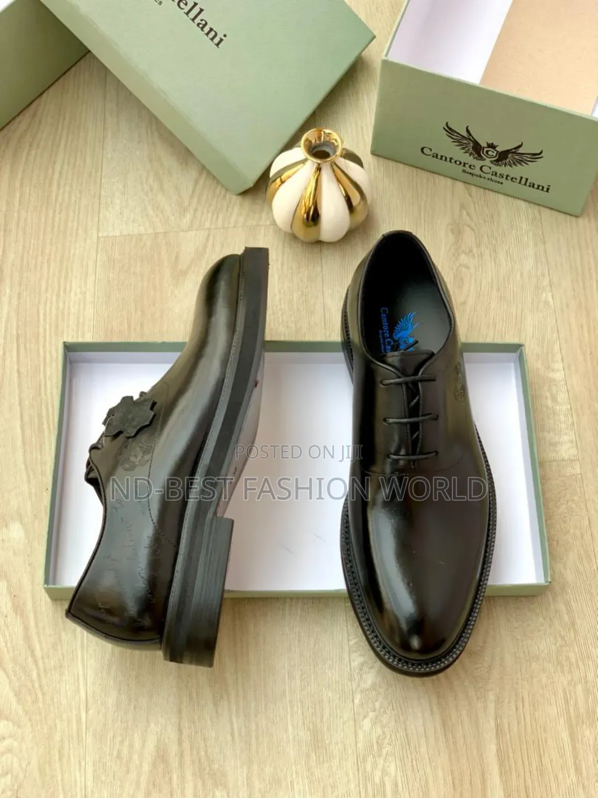 Double Buckle Leather Shoes
