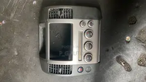 Center Chrome for Partfender 2005 Nissan