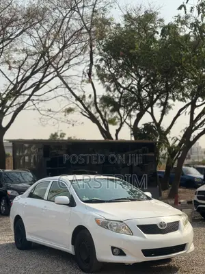 Toyota Corolla LE 4dr Sedan (1.8L 4cyl 4A) 2010 White