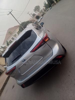 Toyota Highlander XLE 2021 Silver