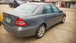 Mercedes-Benz C240 2.6 4MATIC AWD 2006 Blue