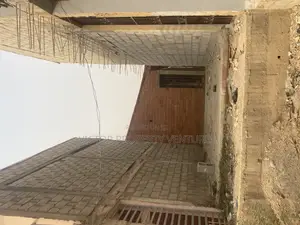 Warehouse Shop Space