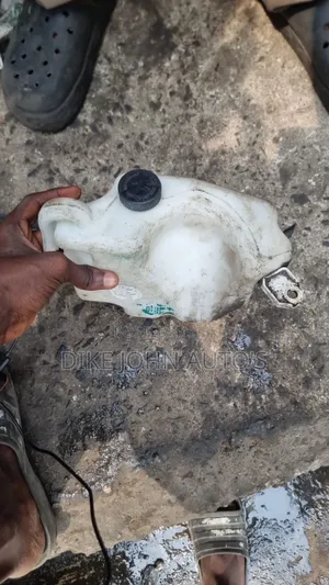 Water Can for Nissan and Infiniti