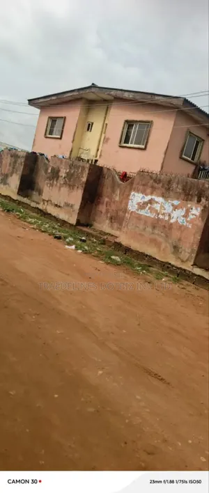 3bdrm Block of Flats in I L O, Ado-Odo/Ota for sale