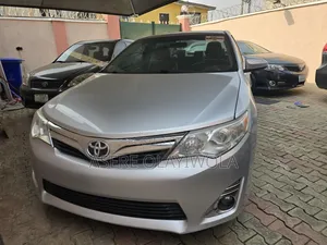 Toyota Camry LE 4dr Sedan (2.5L 4cyl 6A) 2013 Silver