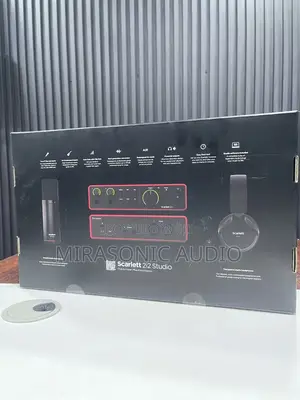 Focusrite 2i2 Studio Combo Includes,Mic And Headphones