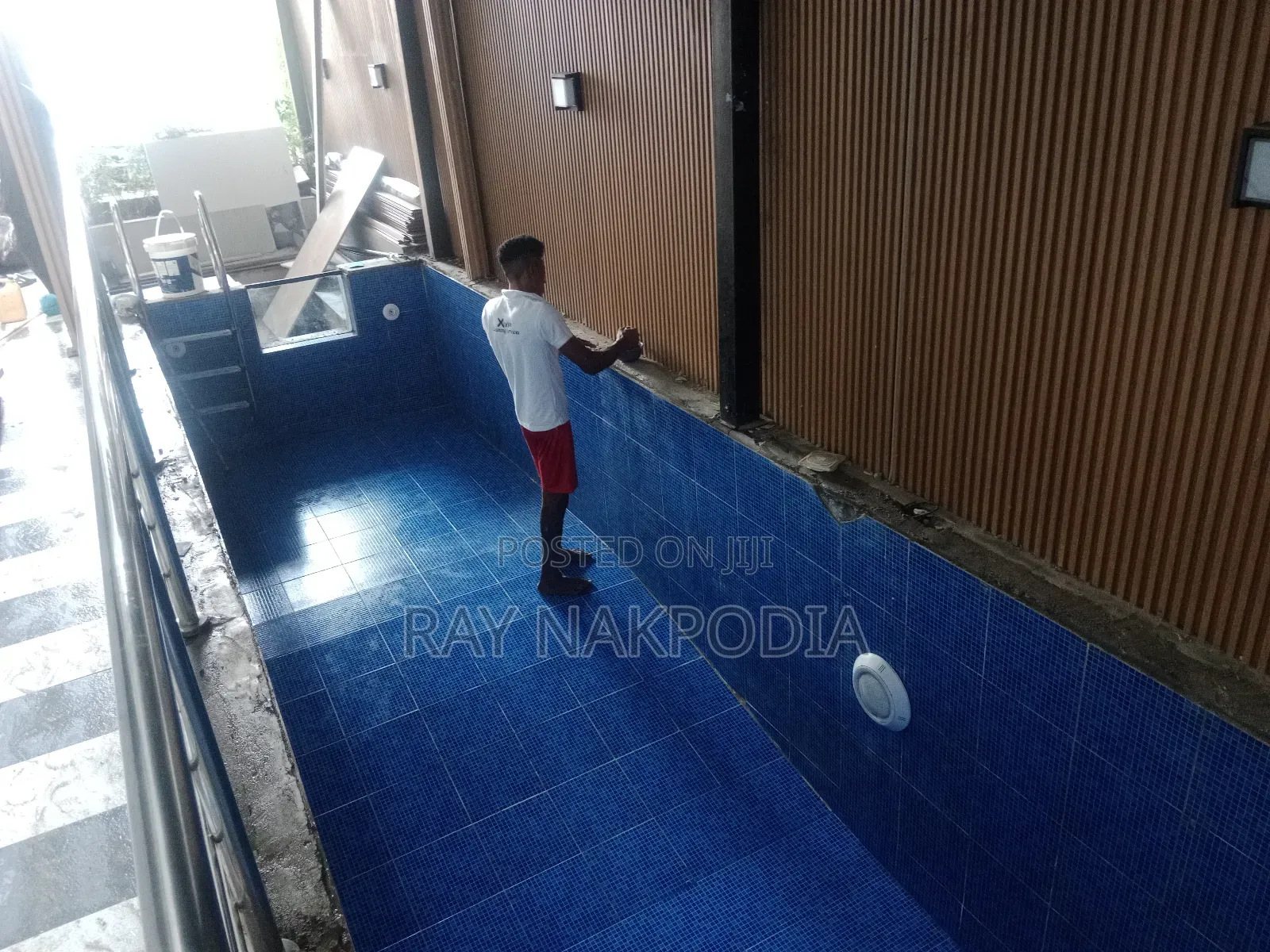 Raynax Ventures Commercial/Janitorial Services