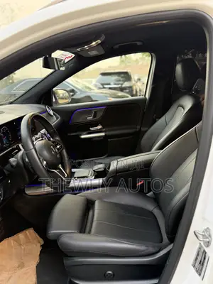 Mercedes-Benz GLA 250 2021 White
