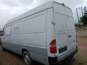 Mercedes Benz Sprinter