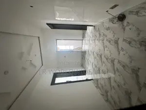 5bdrm Duplex in Lugbe District for rent