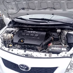 Toyota Corolla 2011 White