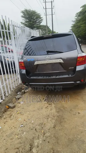 Toyota Highlander Limited 2010 Gray