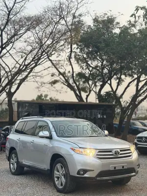 Toyota Highlander 2011 Silver