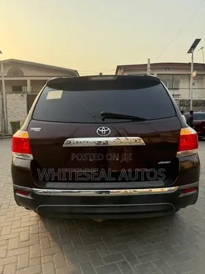 Toyota Highlander Limited 2012 Burgundy