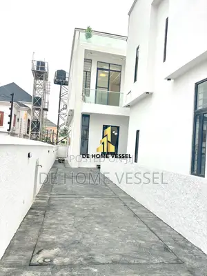 4bdrm Duplex in Lekki for sale