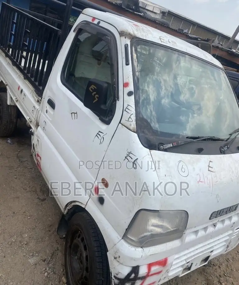 Suzuki Every 2010 White