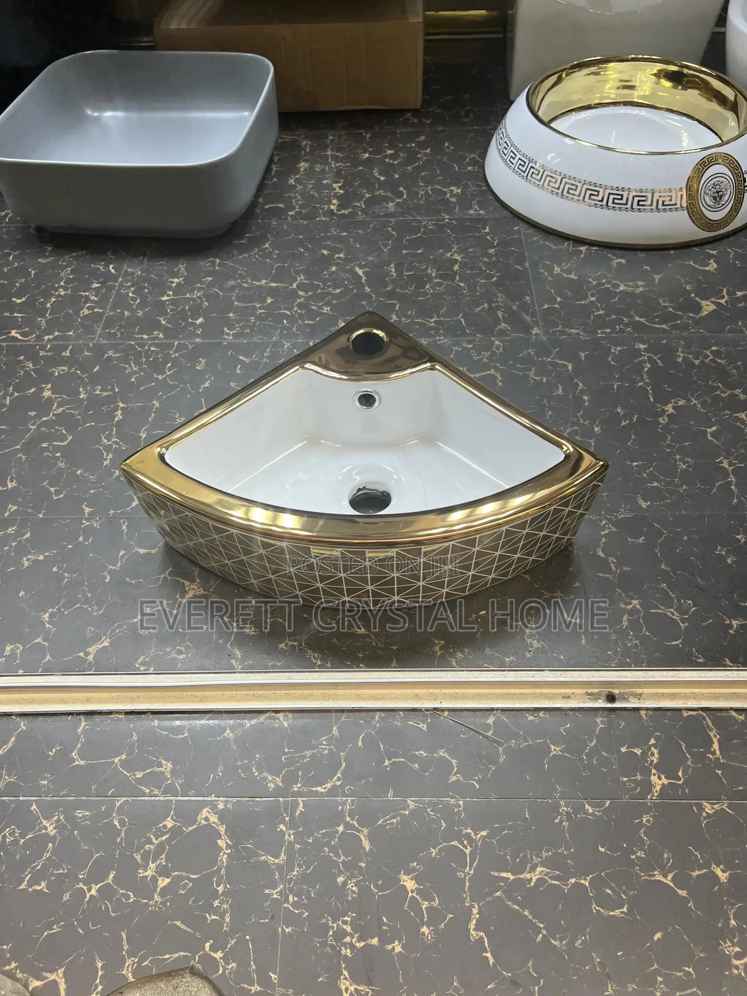 Angle Hanging Basin