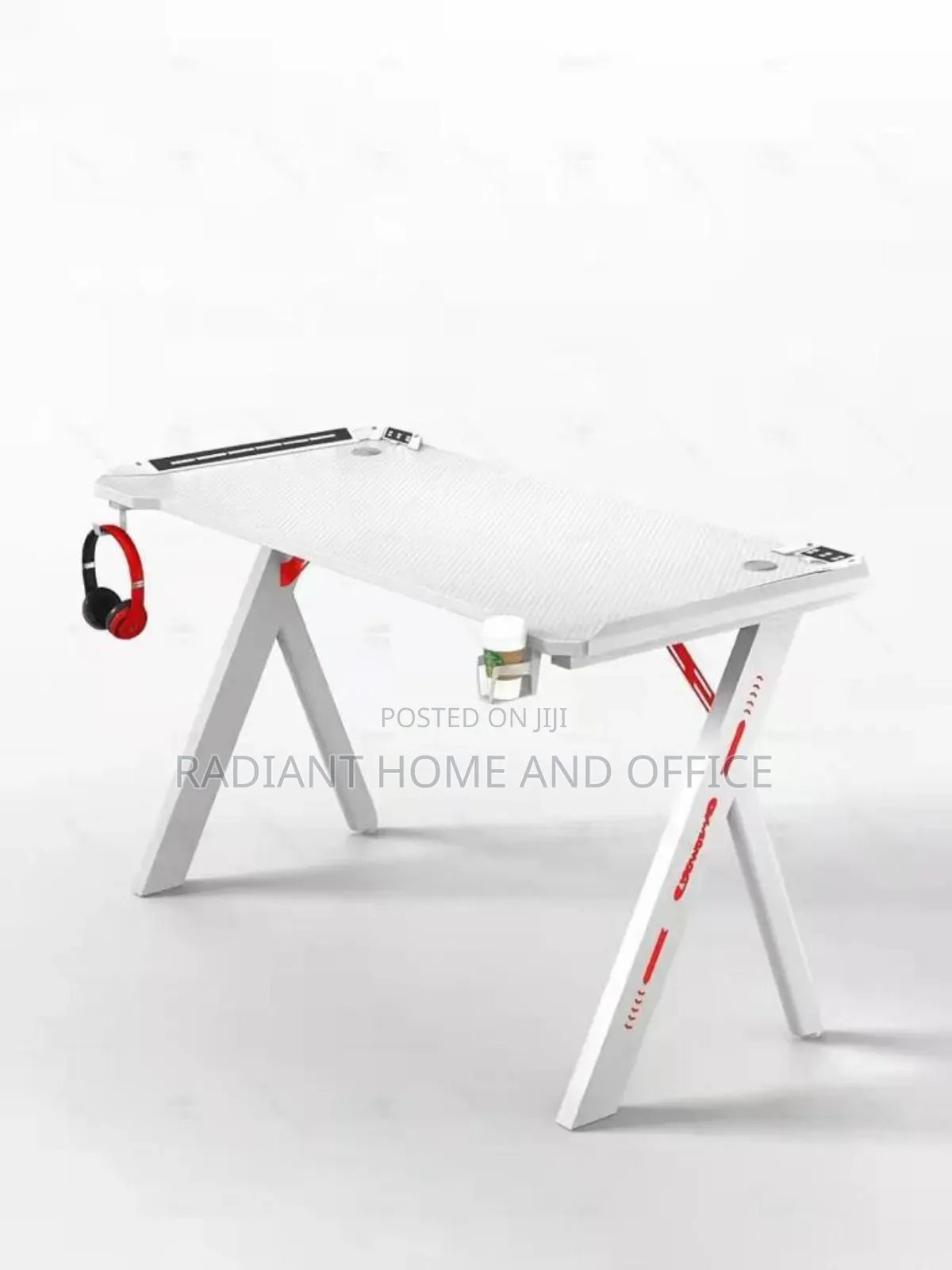 Non Adjustable Height Game Table