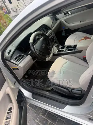 Hyundai Sonata Limited 4dr Sedan (2.4L 4cyl 6A) 2015 Silver