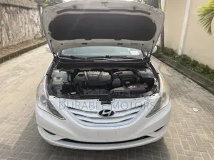 Hyundai Sonata GLS Sedan FWD (2.4L 4cyl 6A) 2011 White