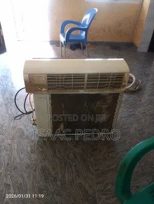 Midea Air Conditioner 1.5 Horse Power for Sale