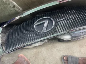 Front Grill Gx350 010 Available as Seen