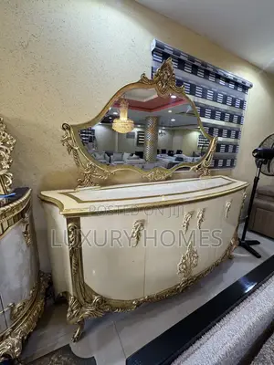 Royal Console