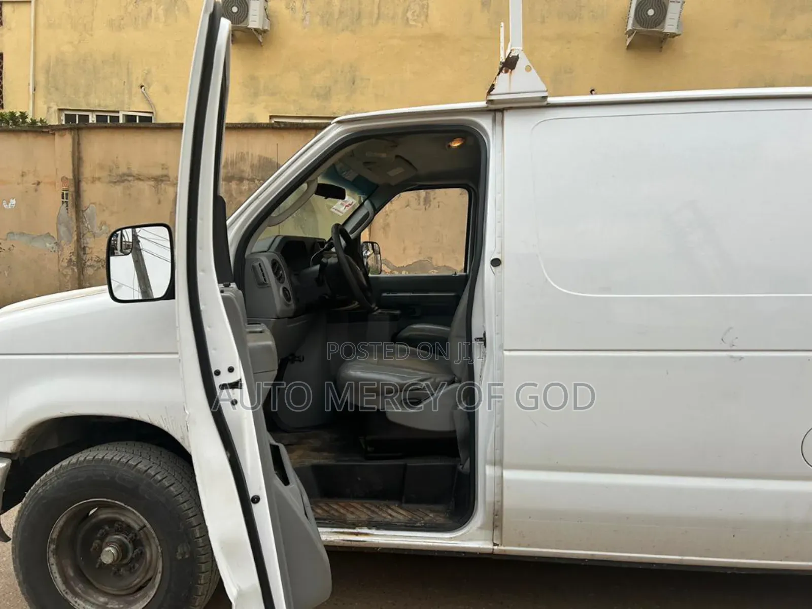 Ford E250 2012 White