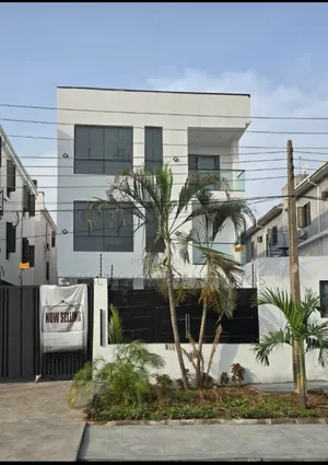 5bdrm Duplex in Lekki Phase 1 for sale