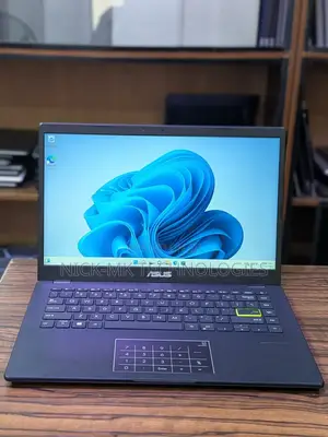 Laptop Asus VivoBook S200E 4GB Intel Pentium SSD 128GB