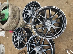 Brand New 20inch Benz Rim.