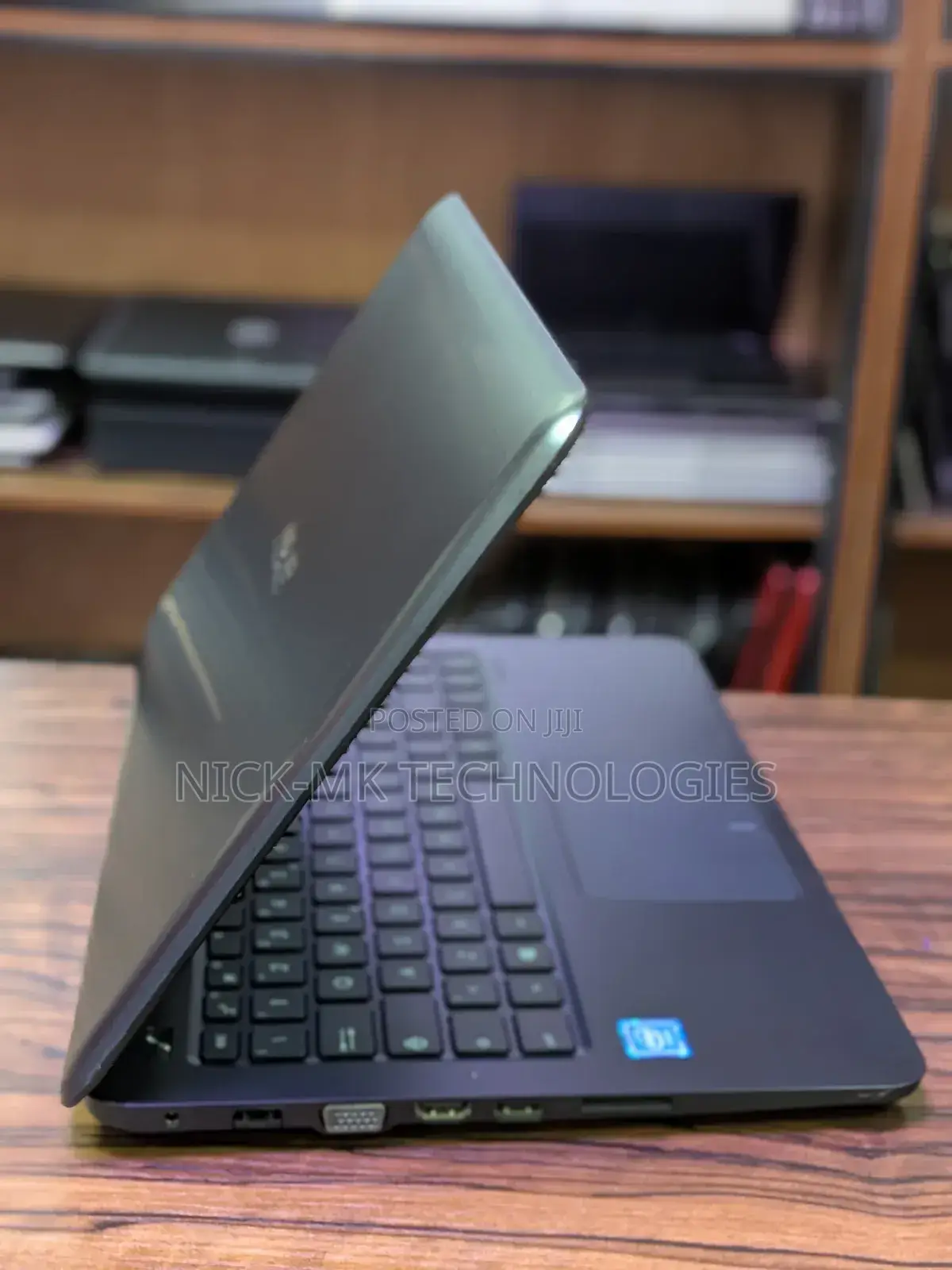 Laptop Asus Vivobook E410M 2GB Intel Celeron SSD 32GB