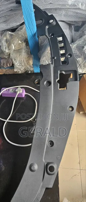 Radiator Plastic Camry 012