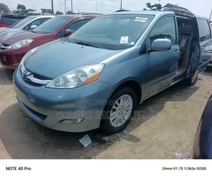 Toyota Sienna 2009 Blue