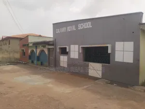 For Lease Old Bungalow Self Compound at Olapade Agoro, Oluyole State