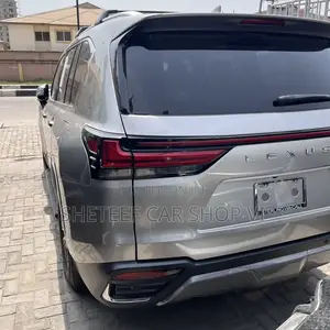 Lexus LX 600 2023 Silver