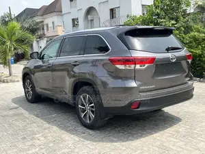 Toyota Highlander 2017 Green
