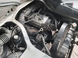 Mitsubishi L300 2000 White