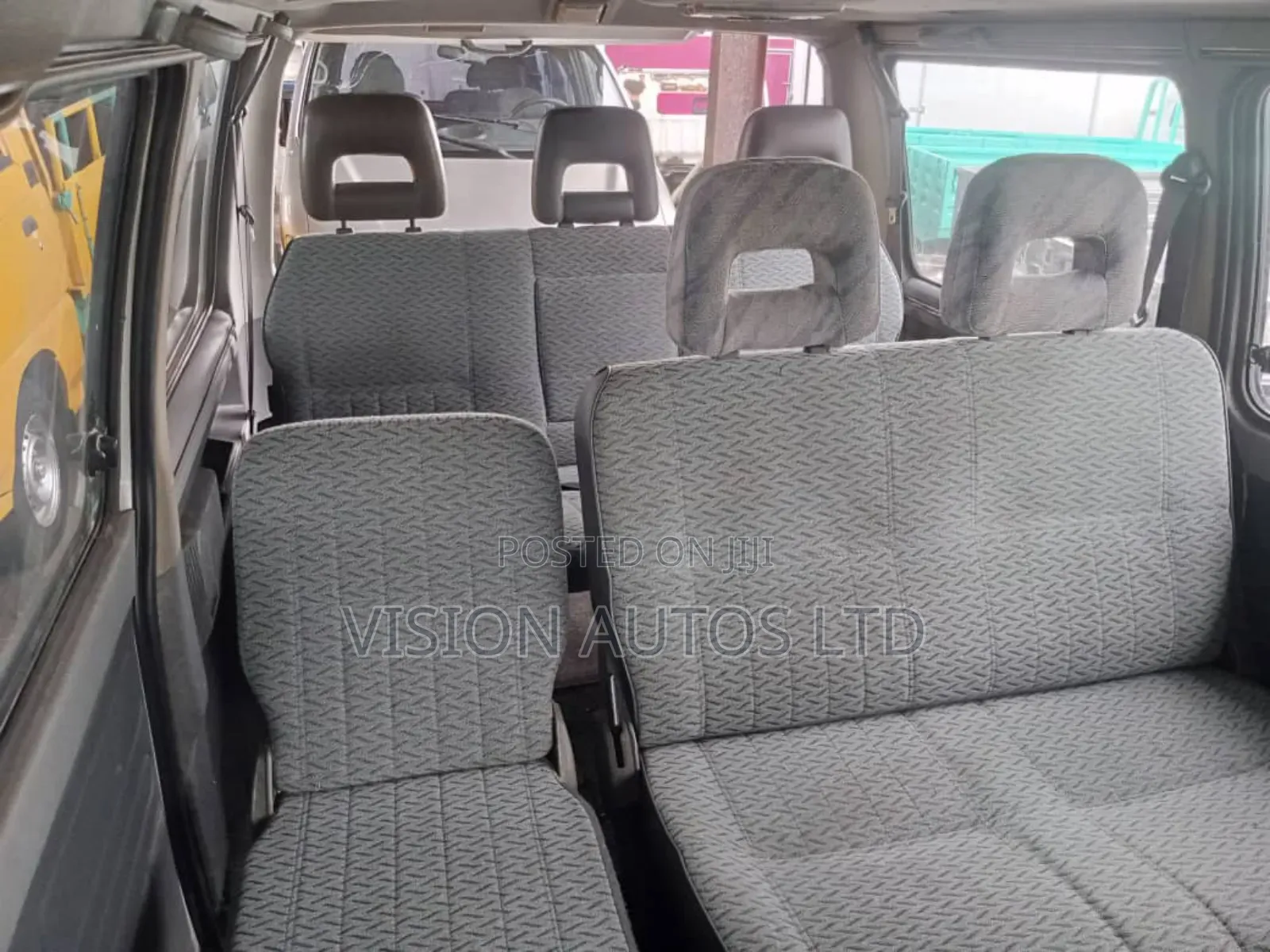 Mitsubishi L300 2000 White