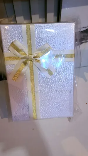 Cream Gift Box Set
