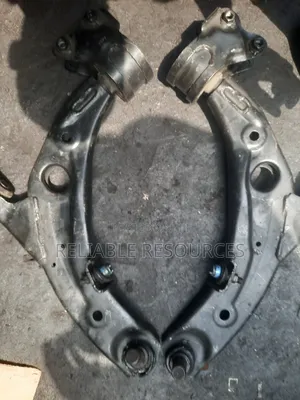 Tokunbo Lower Arm for Mazda Cx-7 and Cx-9