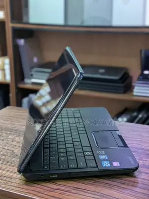 Laptop Toshiba Satellite C850 4GB Intel Core I5 HDD 500GB